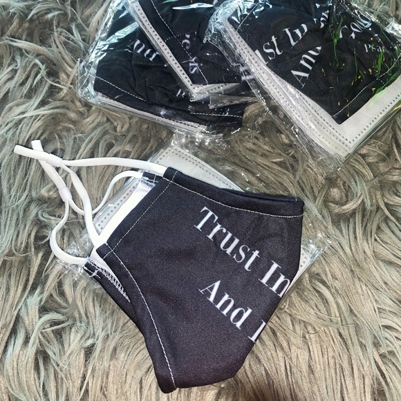 Wordy Face Mask ( Trust In The Lord & Do Good) - Picture 2 of 2